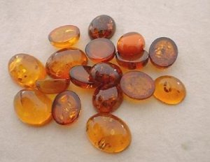 Как отличить янтарь от подделки?